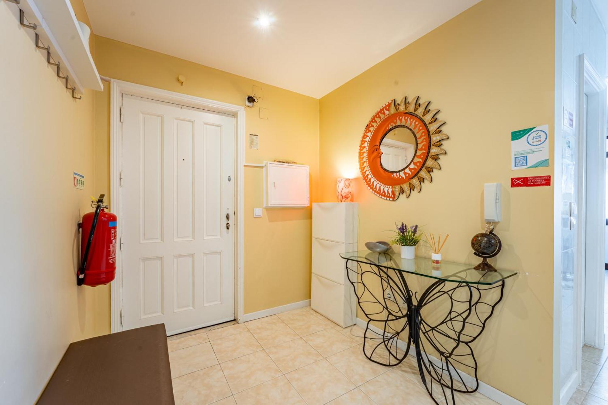 Cozy And Quiet Spacious Flat Apartment *