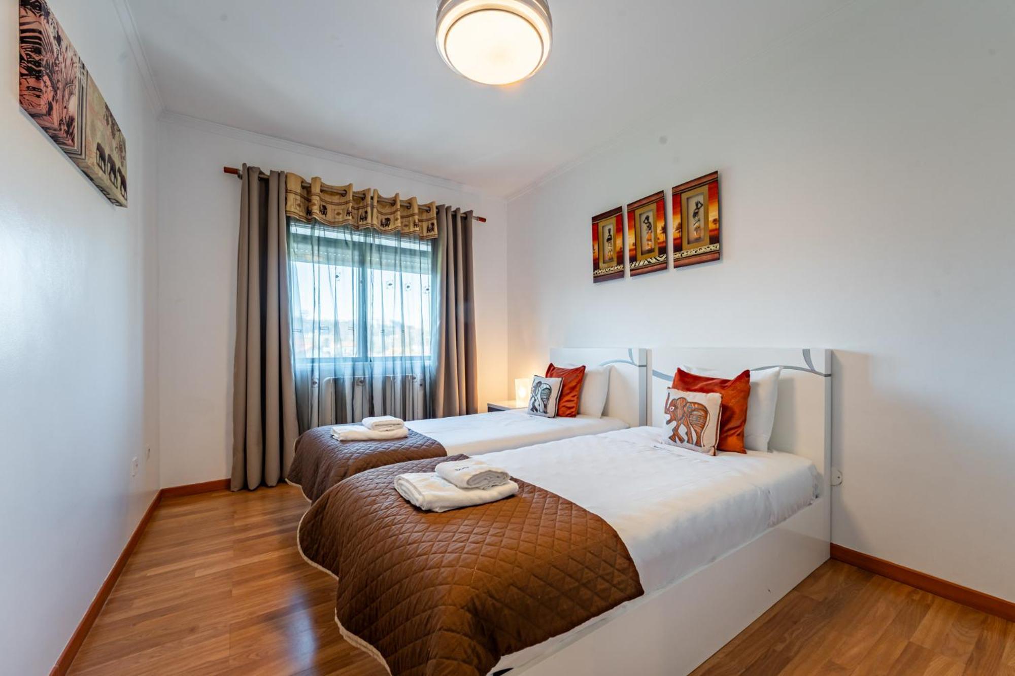 Cozy And Quiet Spacious Flat *