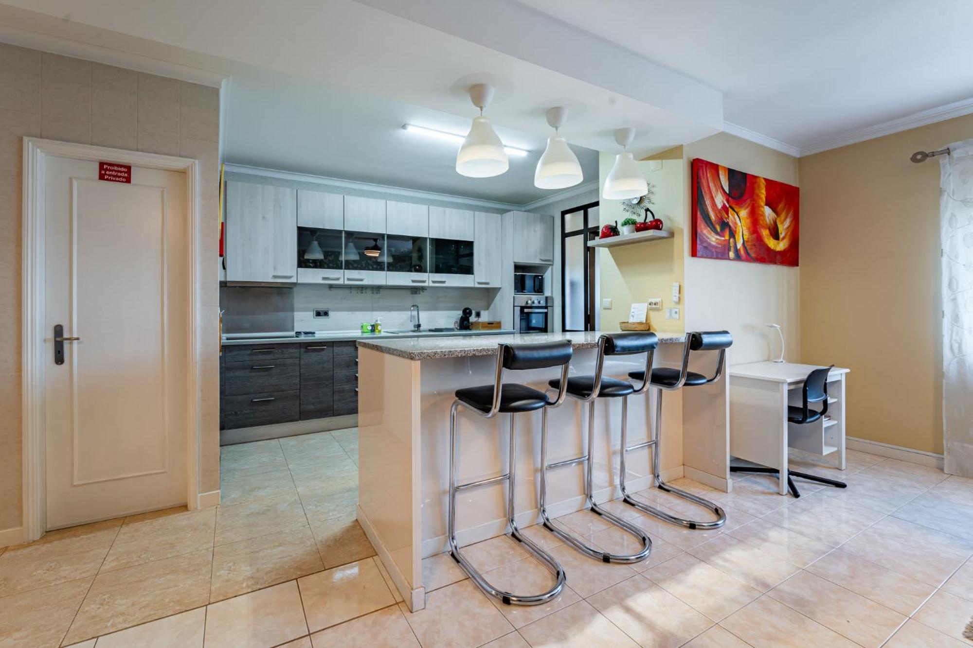 Cozy And Quiet Spacious Flat Apartment