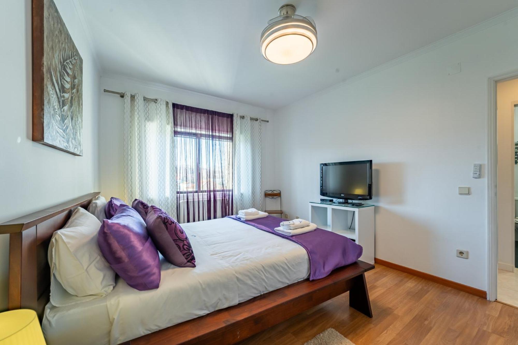 Apartment Cozy And Quiet Spacious Flat