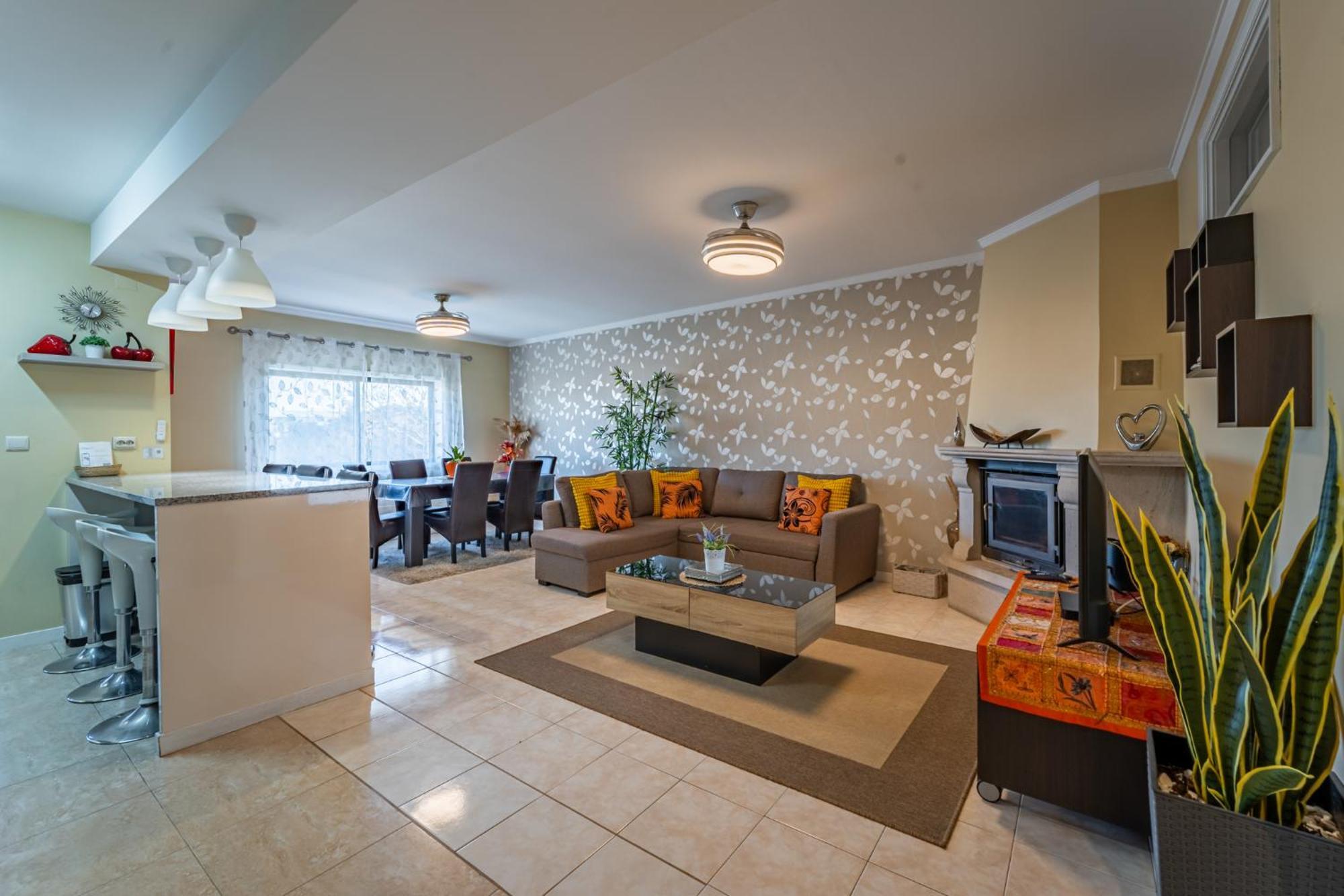 Cozy And Quiet Spacious Flat *